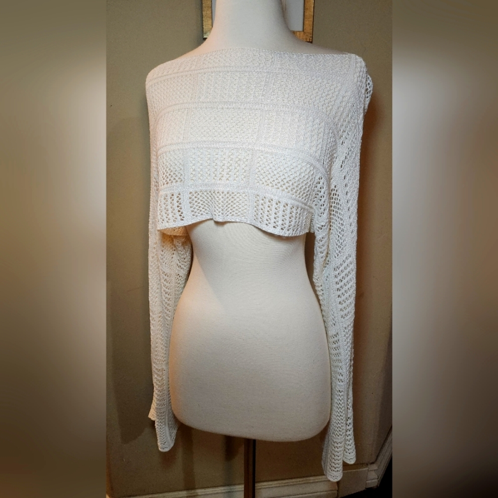 Delicate Crocheted Ivory Boatneck‎ Top Size Small